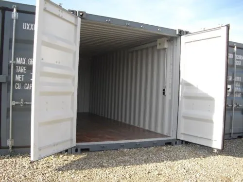 Geöffneter Lagercontainer